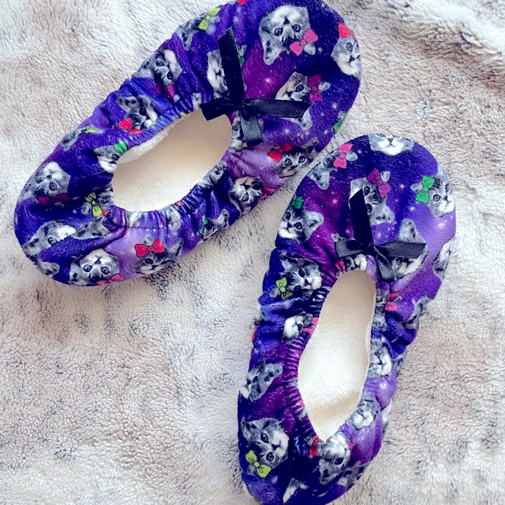 Fuzzy slipper 💜